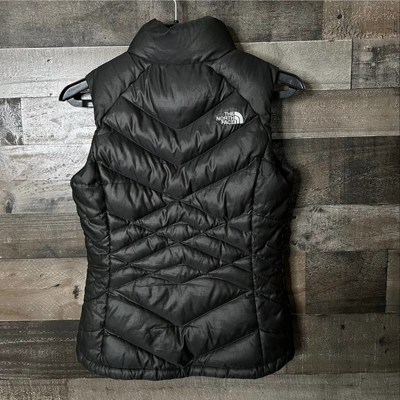 SOLD The North Face 660 Aconcagua Vest Small - Picture 2 of 3